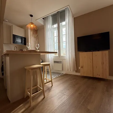 Chez Oscar Et Charlie, Duplex Sur La Grand Place Appartamento