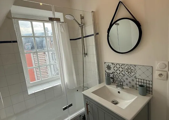 Chez Oscar Et Charlie, Duplex Sur La Grand Place Apartment *